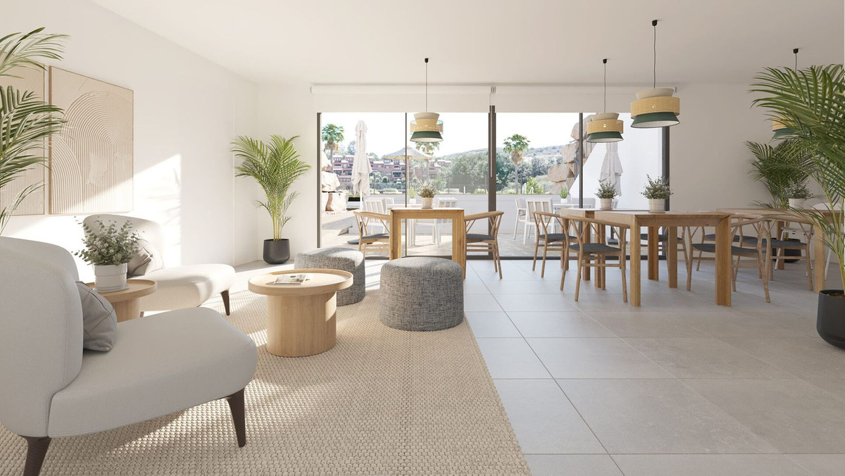 2 Bedroom Penthouse in Estepona - Photo 11