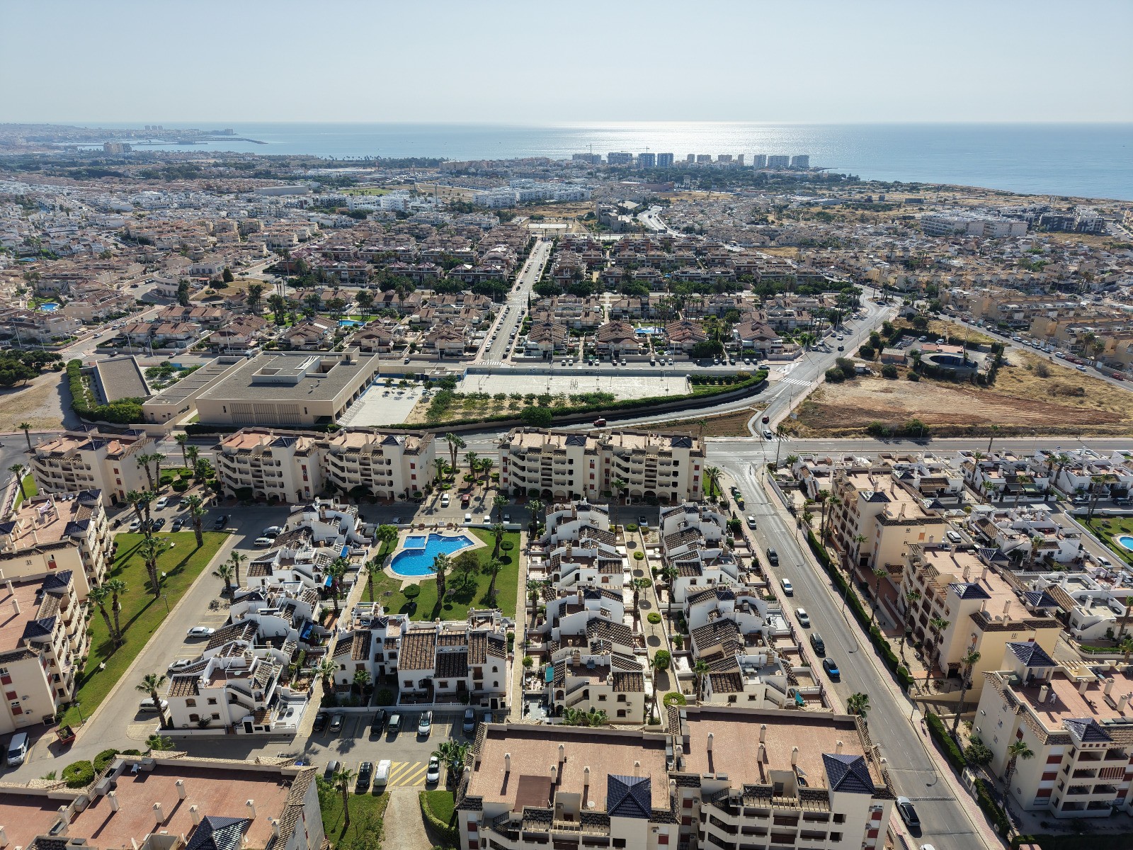 Apartamento com 2 quartos com piscina em Alicante, Espanha – Foto 26