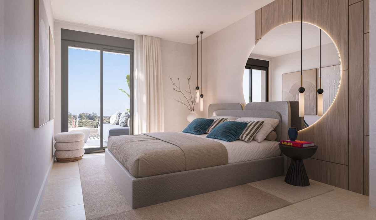 2 Bedroom Apartment in Estepona - Photo 6