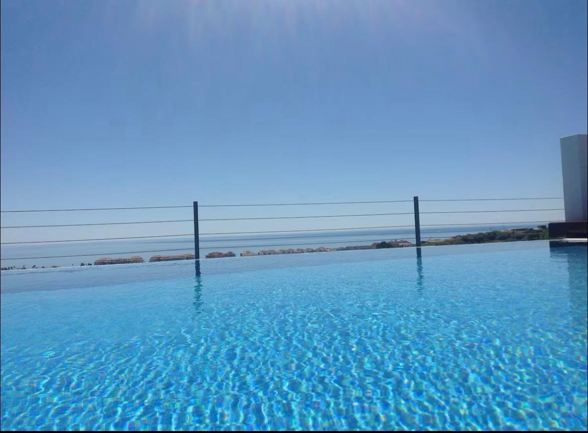 6 Bedroom Villa in Manilva - Photo 14