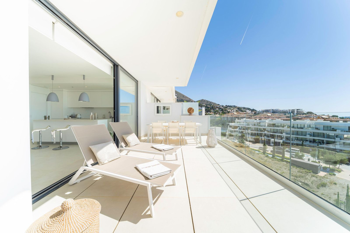 2 Bedroom Apartment in Benalmádena - Photo 6