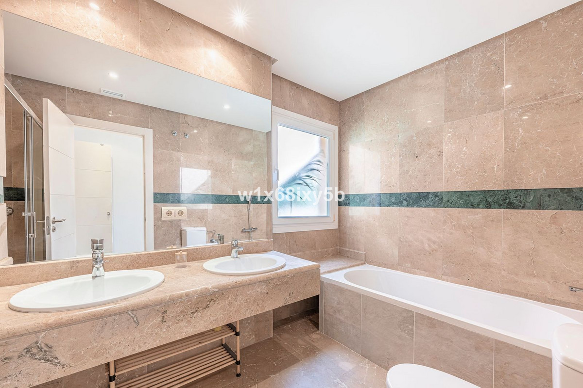 2 Bedroom Apartment in Marbella - Foto 21