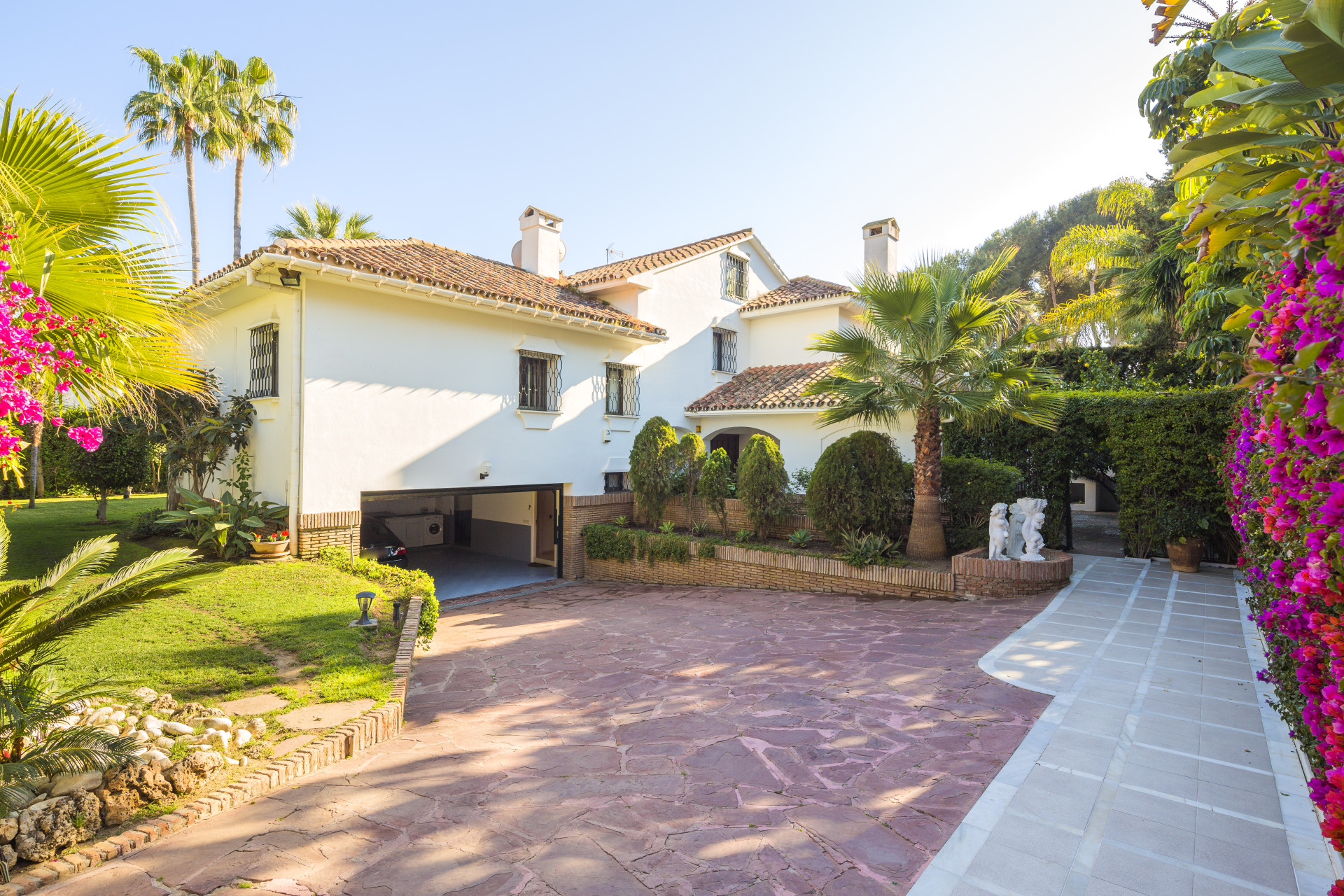 6 Bedroom Villa in Marbella - Photo 33