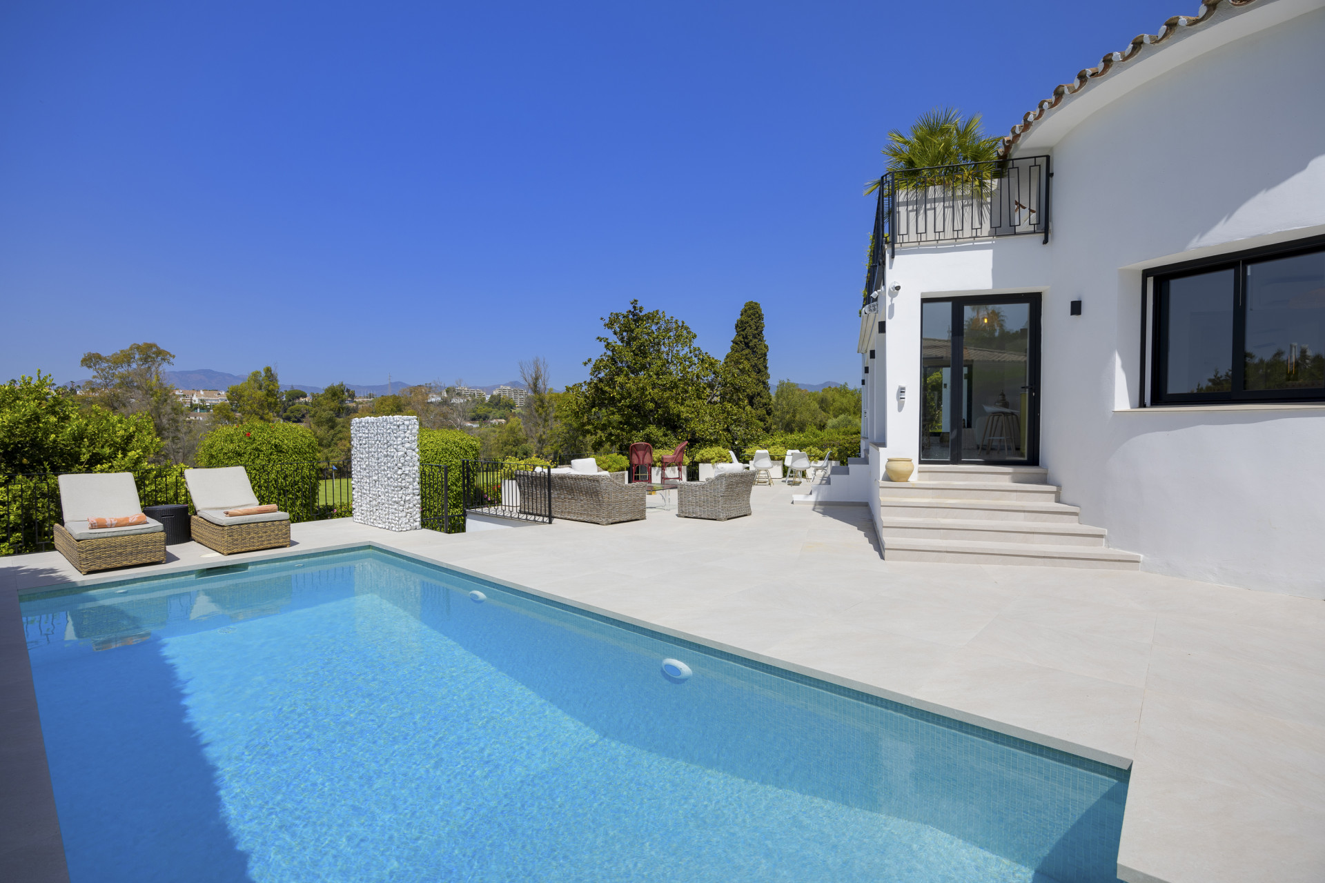 4 Bedroom Villa in San Pedro de Alcántara - Photo 6