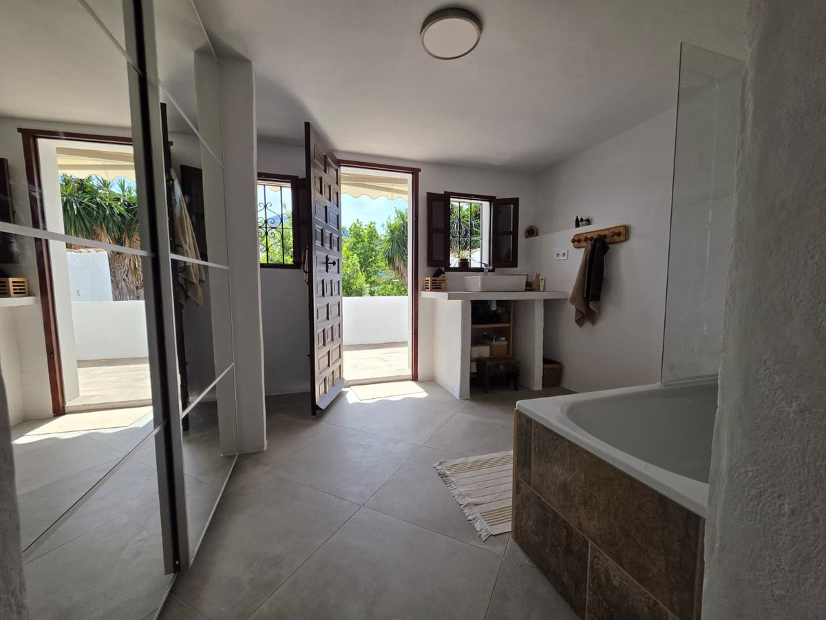 4 Bedroom Country house in Alhaurín el Grande - Photo 51
