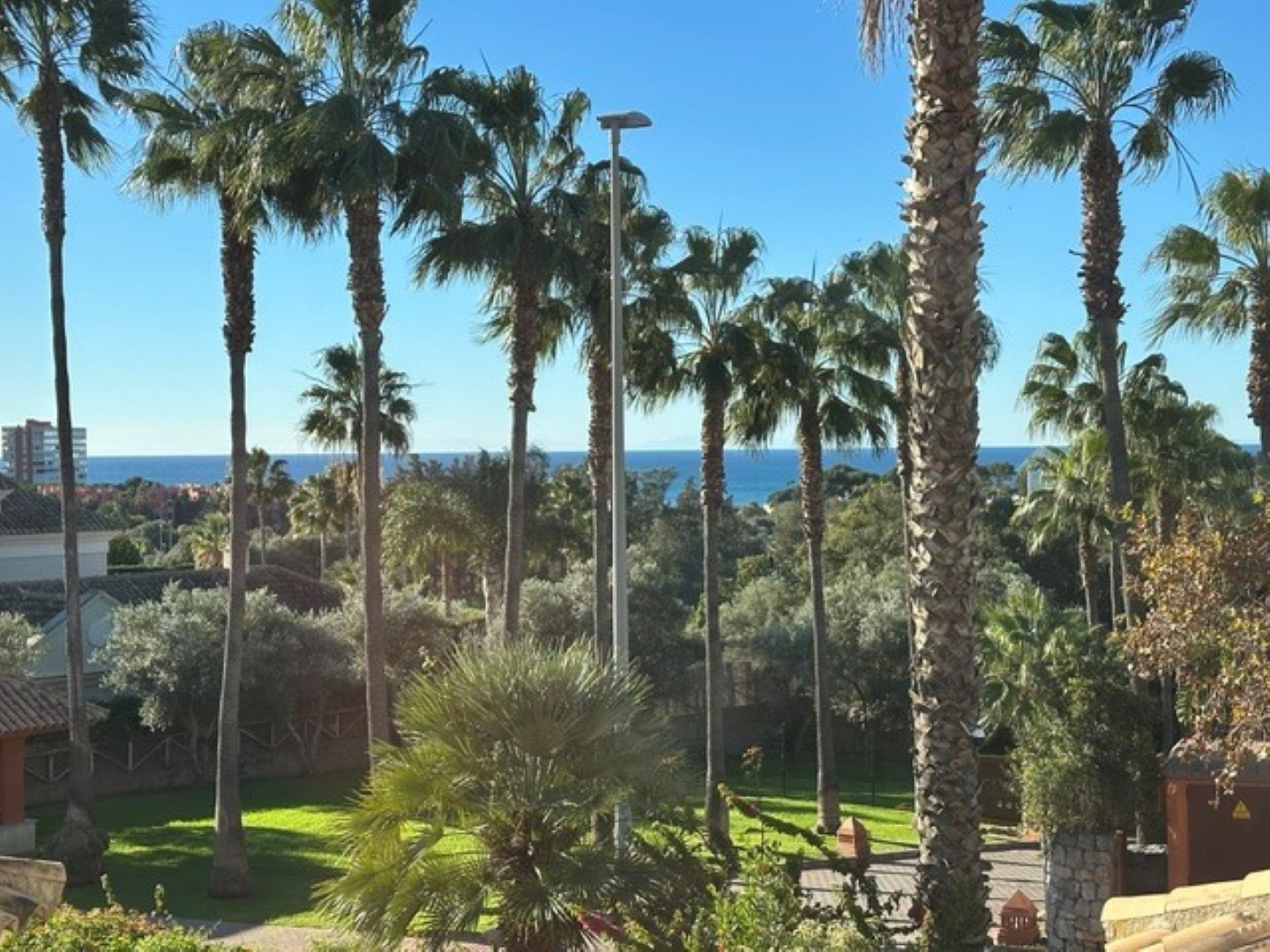 4 Bedroom Villa in Marbella - Photo 25