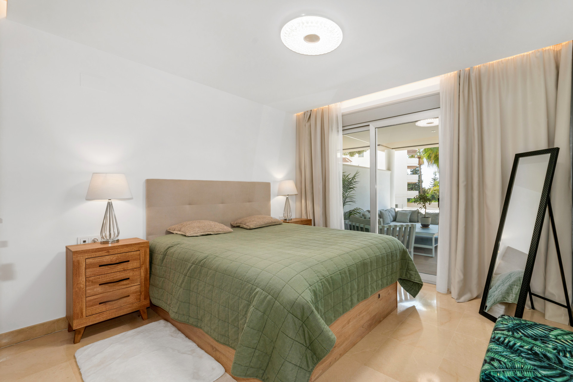 2 Bedroom Apartment in Marbella - Photo 7