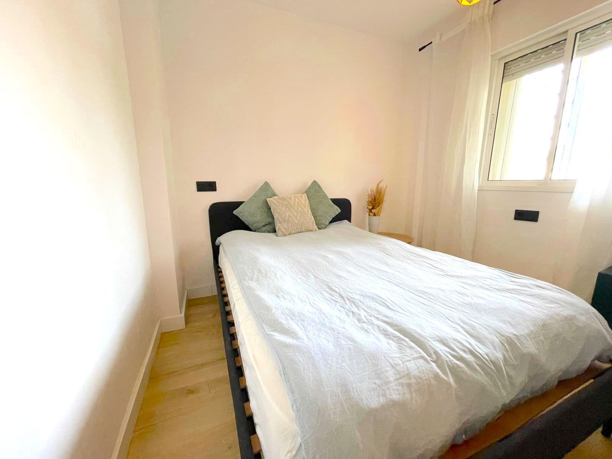 2 Bedroom Apartment in Marbella - Photo 7