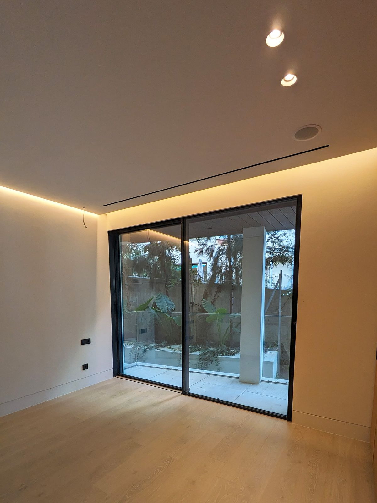 4 Bedroom Apartment in Estepona - Photo 24