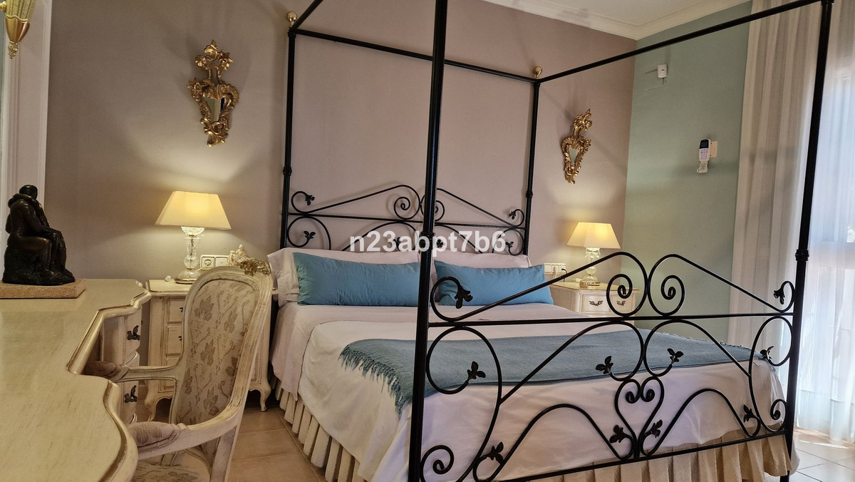 4 Bedroom Villa in Marbella - Foto 8