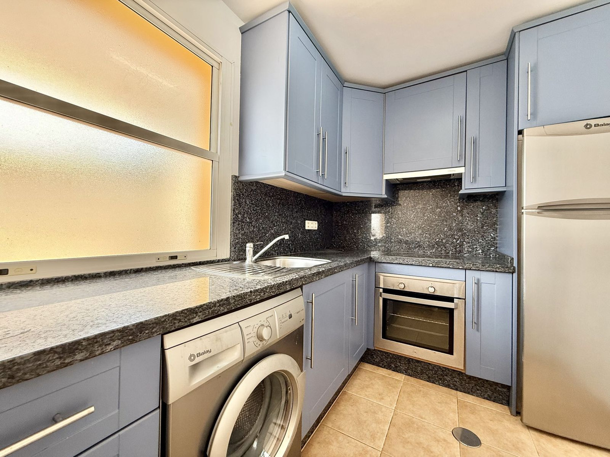 3 Bedroom Townhouse in Marbella - Photo 3