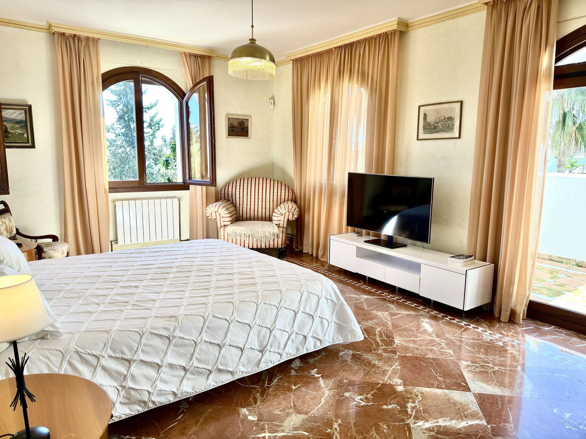 5 Bedroom Villa in Marbella - Foto 49