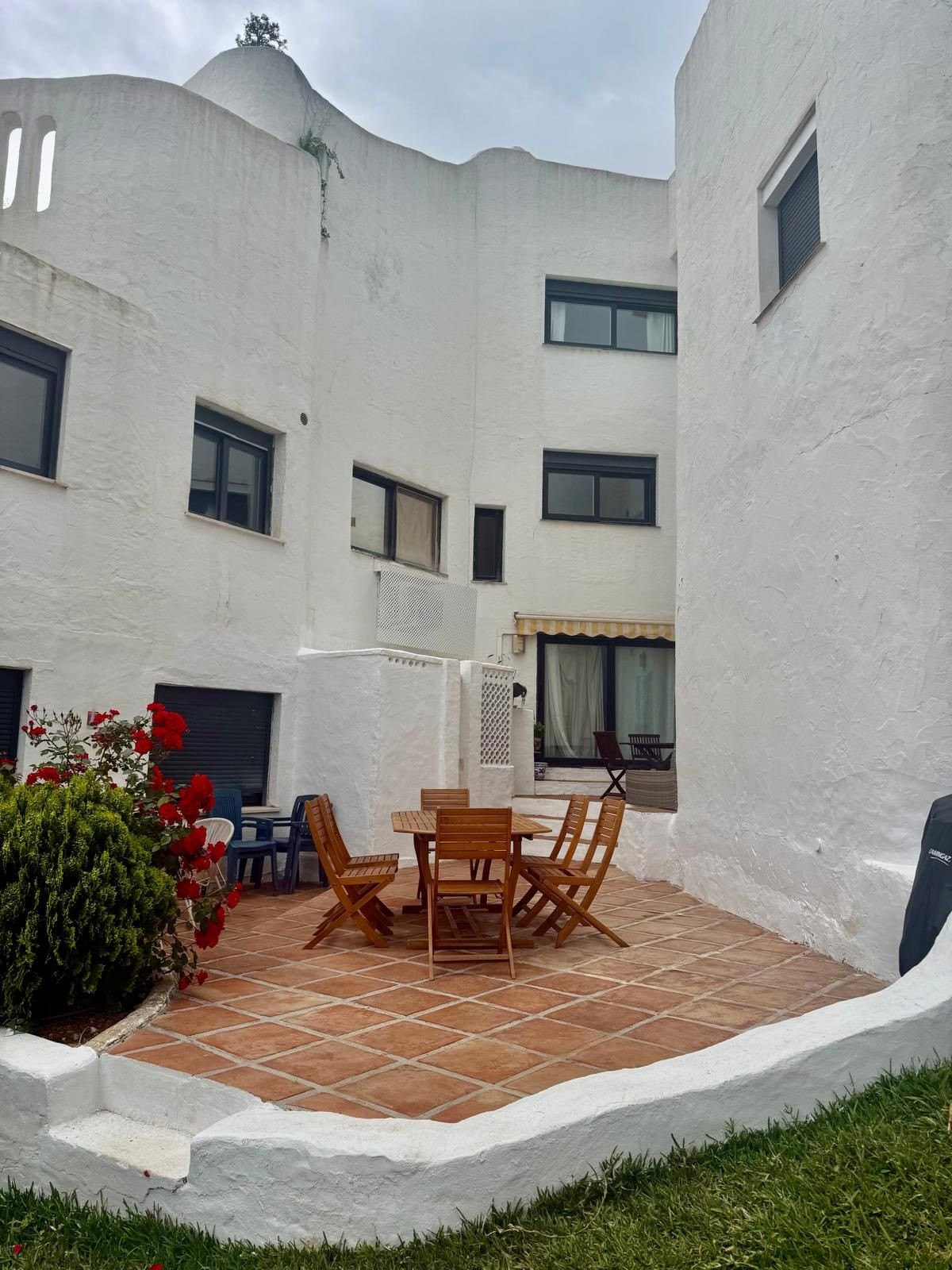 2 Bedroom Apartment in Marbella - Photo 18