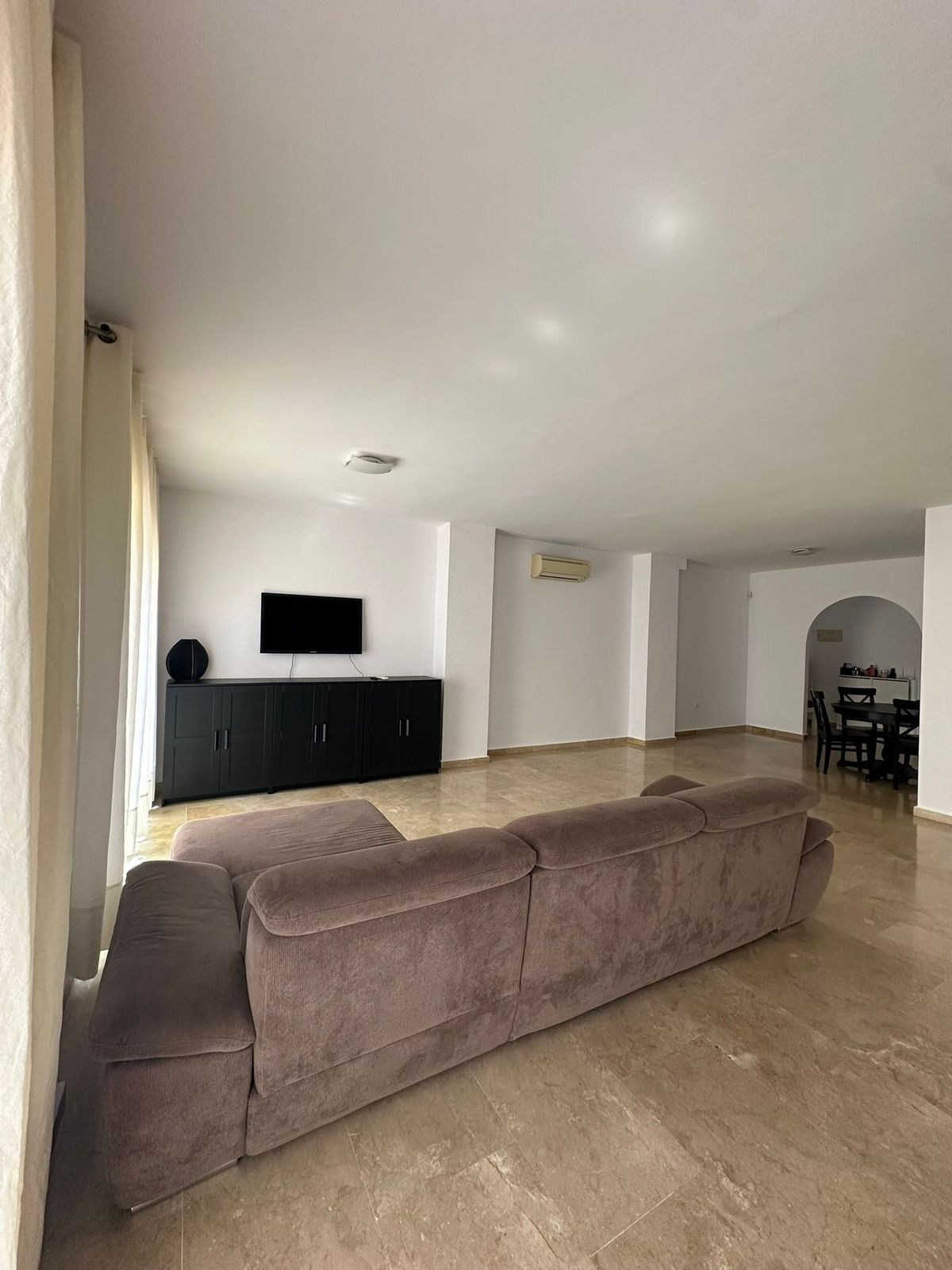 3 Bedroom Apartment in Marbella - Photo 23