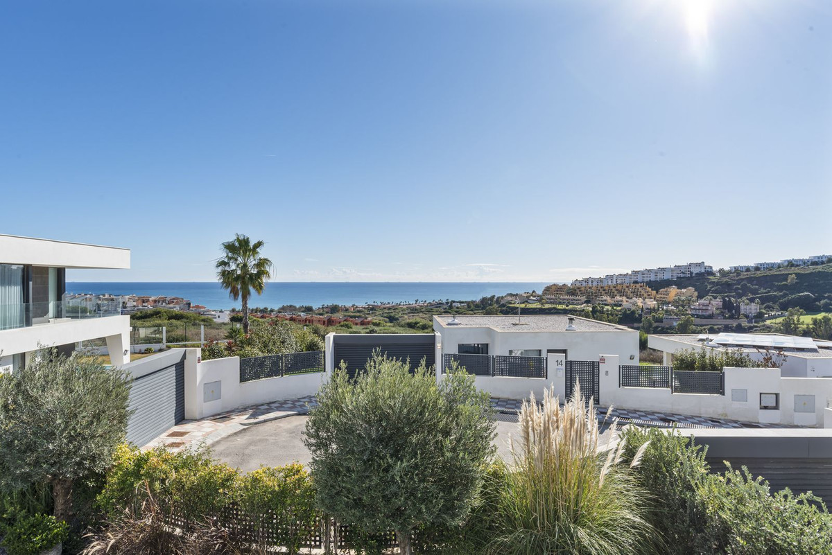 3 Bedroom Villa in La Duquesa - Photo 34