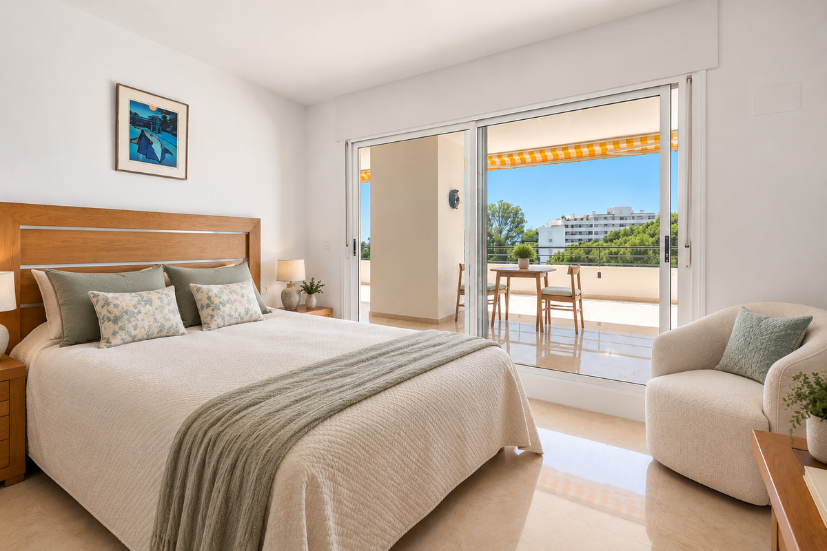 4 Bedroom Penthouse in San Pedro de Alcántara - Photo 20