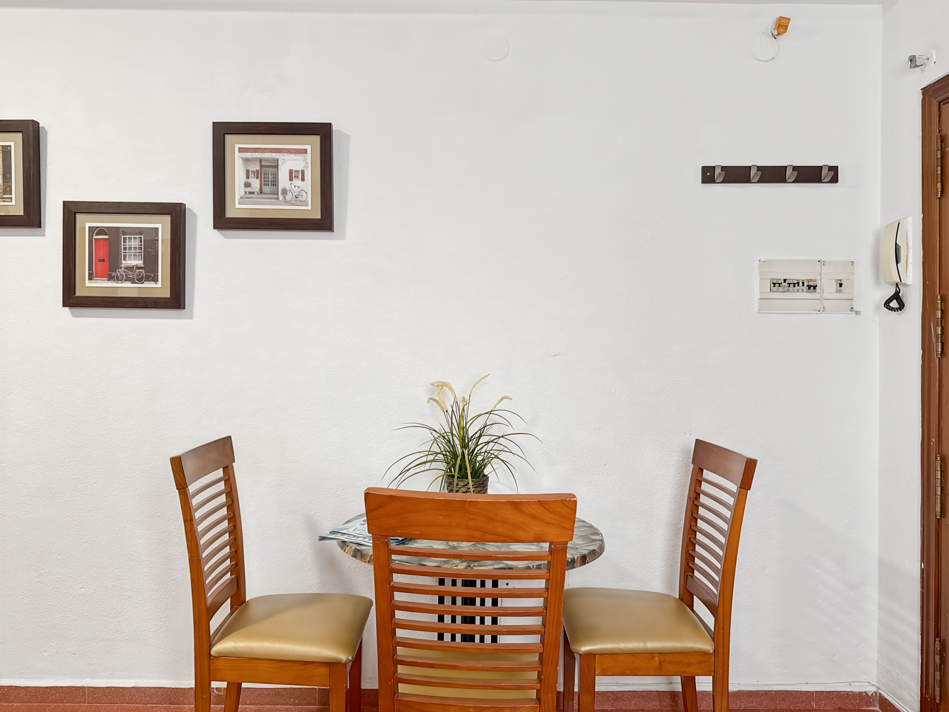 1 Bedroom Apartment in Málaga - Photo 5
