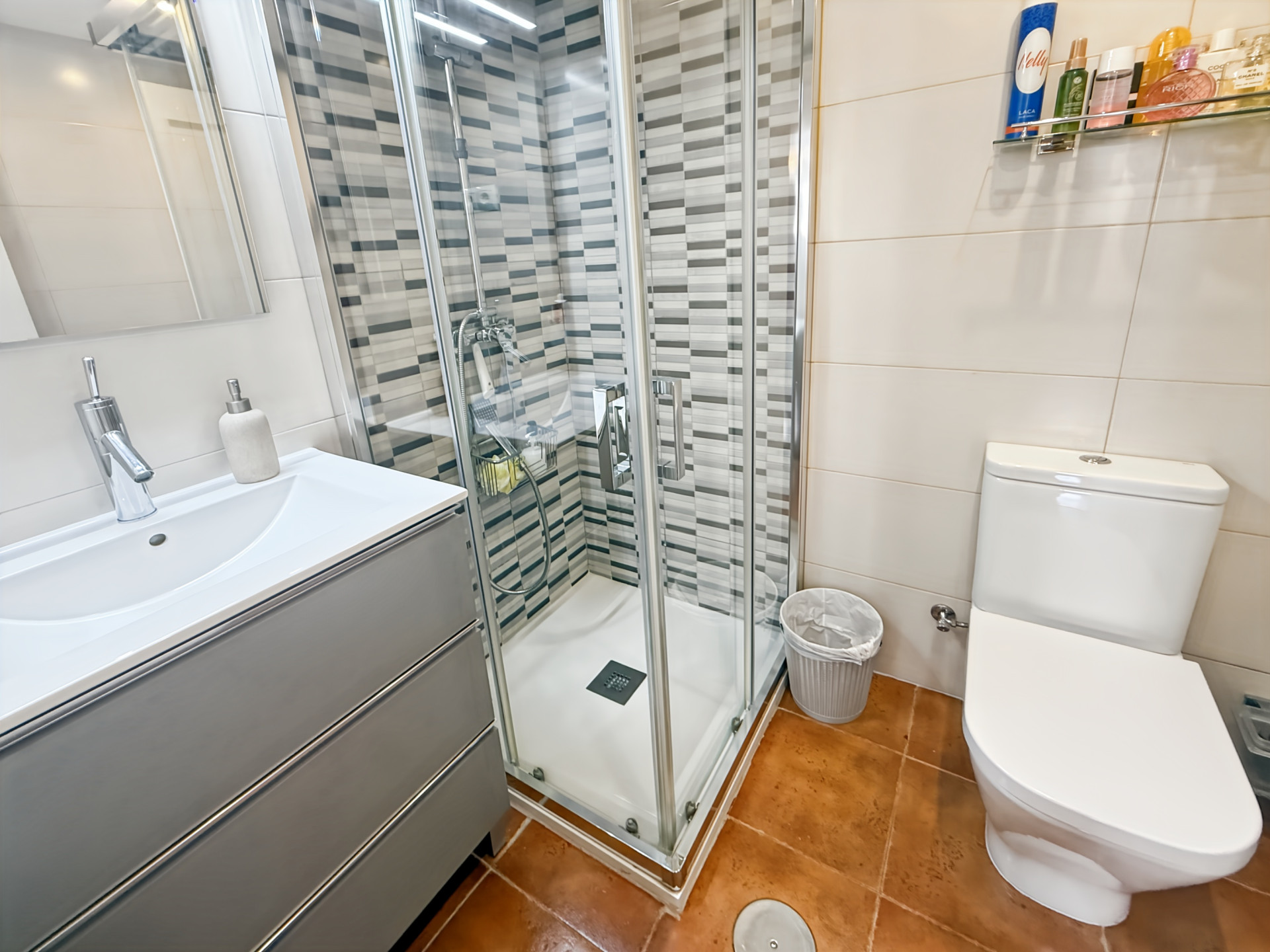 4 Bedroom Apartment in Torremolinos - Photo 15