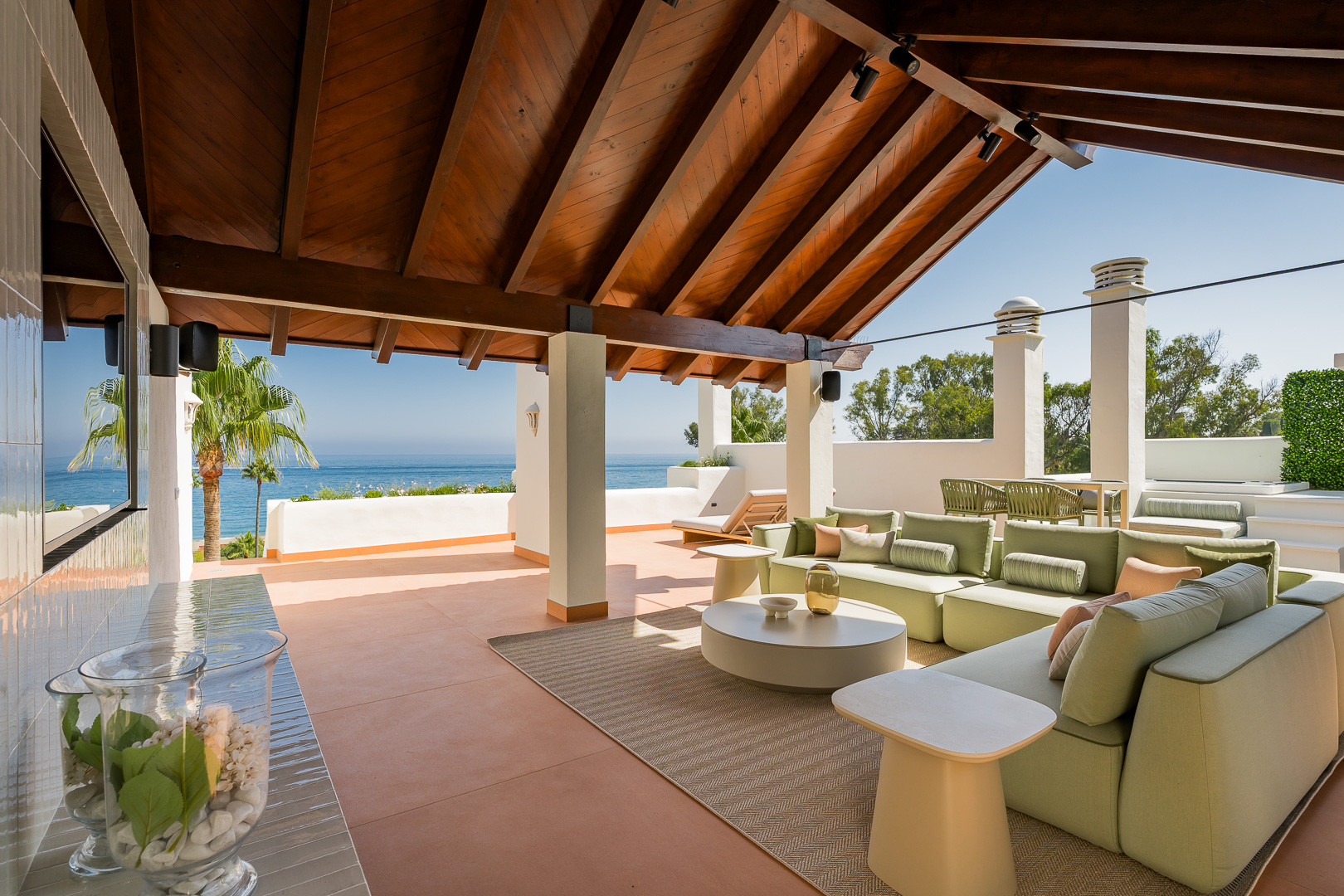 3 Bedroom Penthouse in Estepona - Photo 6
