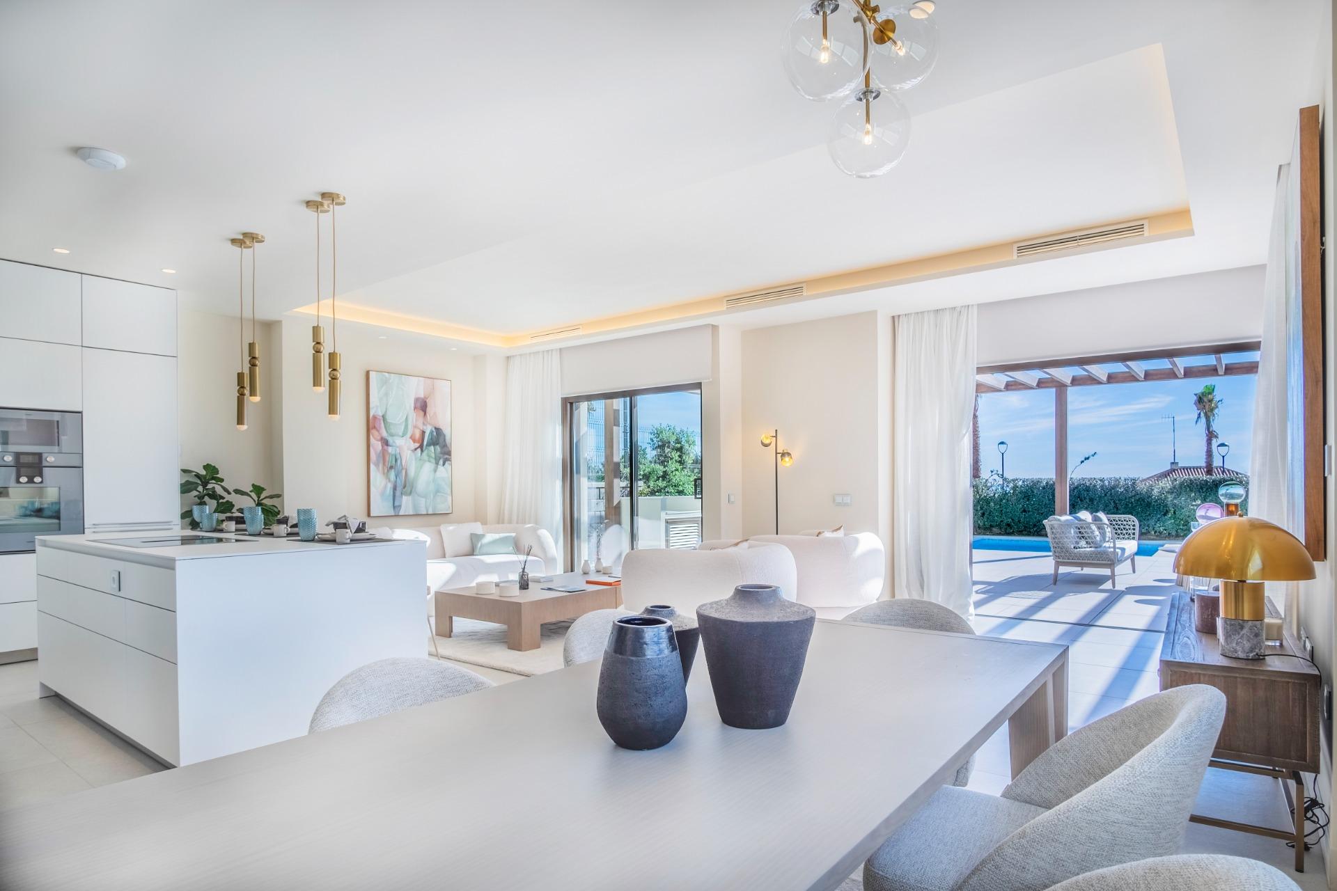 4 Bedroom Villa in Estepona - Photo 4
