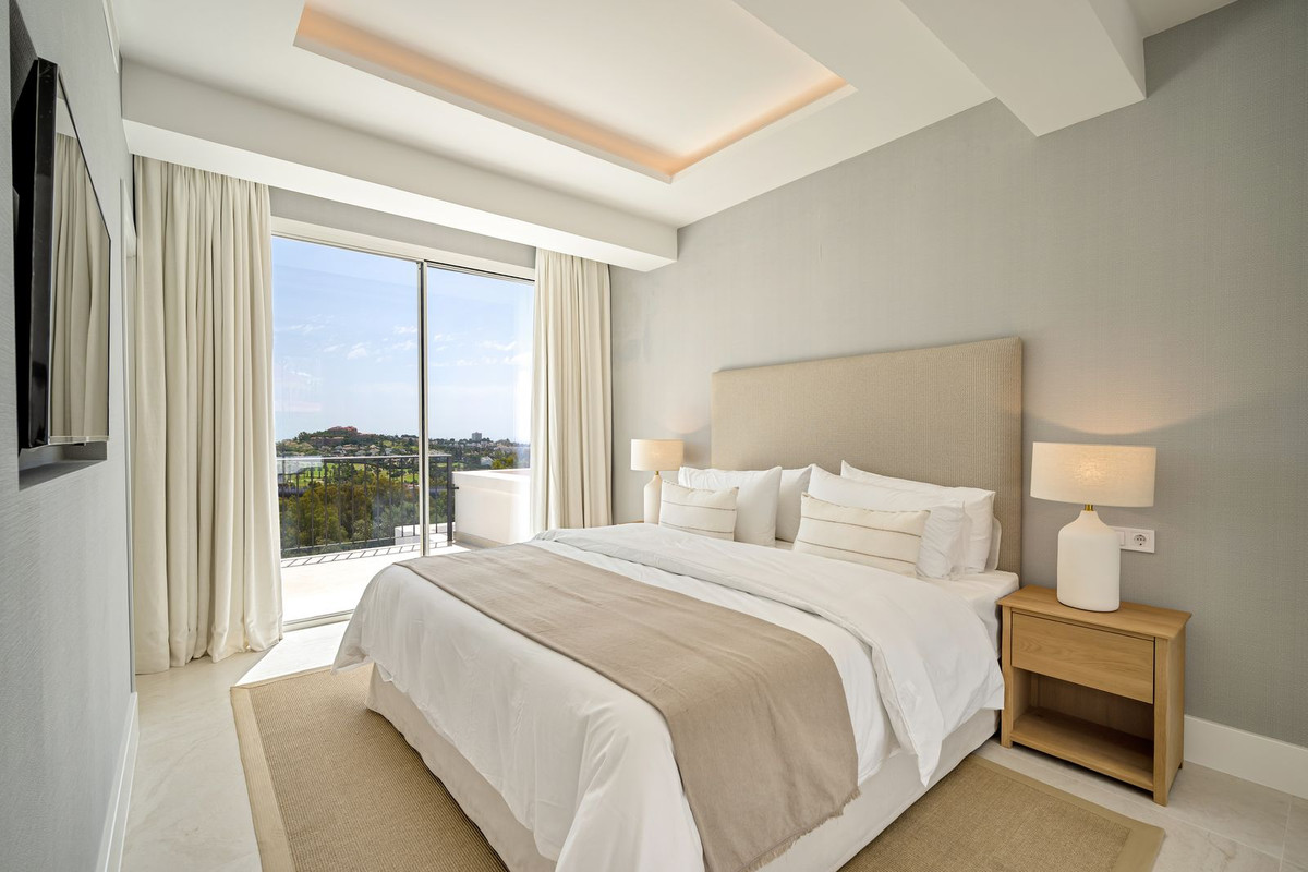 4 Bedroom Townhouse in Benahavís - Фото 25