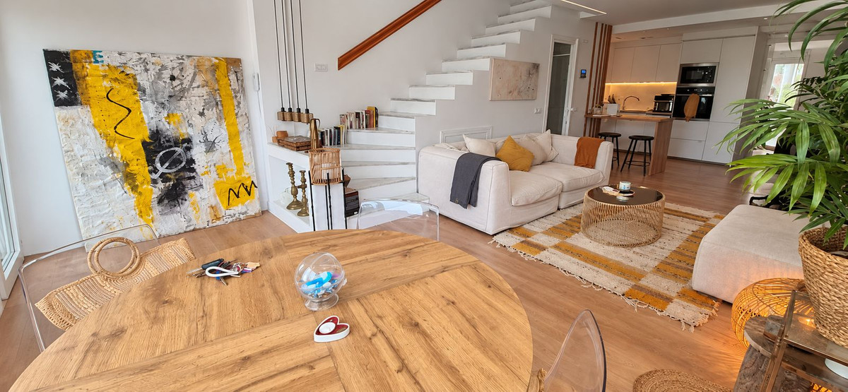 2 Bedroom Townhouse in Marbella - Photo 6