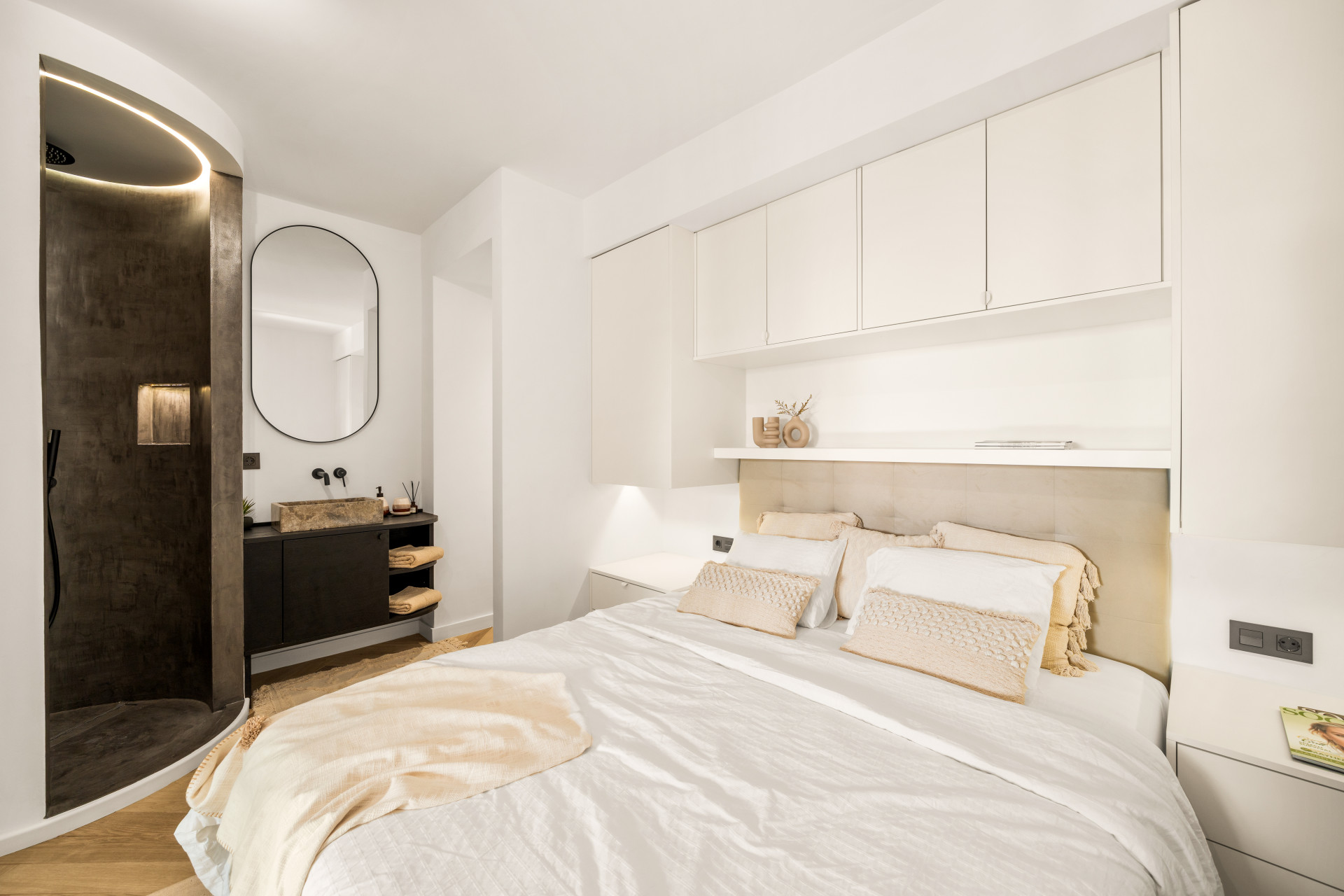 3 Bedroom Apartment in Marbella - Photo 11