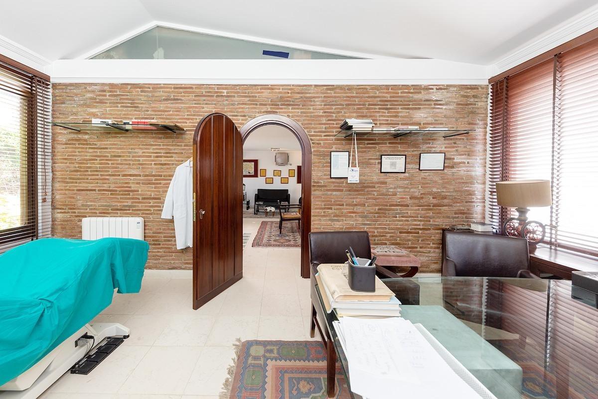 7 Bedroom Villa in Marbella - Photo 13