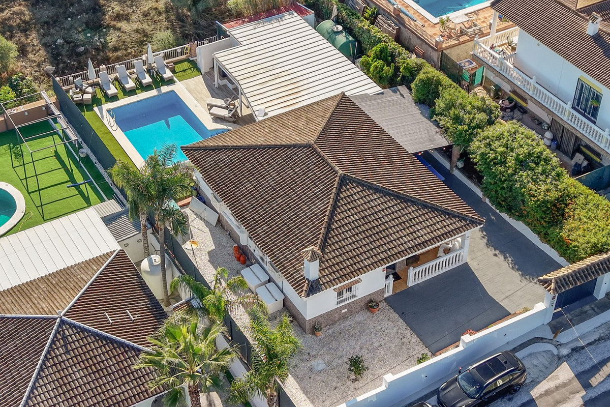 3 Bedroom Villa in Coín - Photo 2