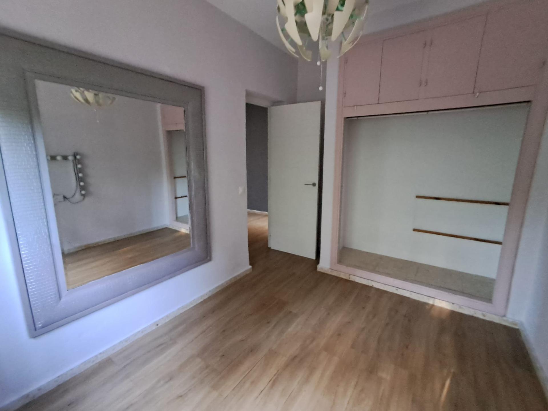 5 Bedroom Villa in Estepona - Photo 16
