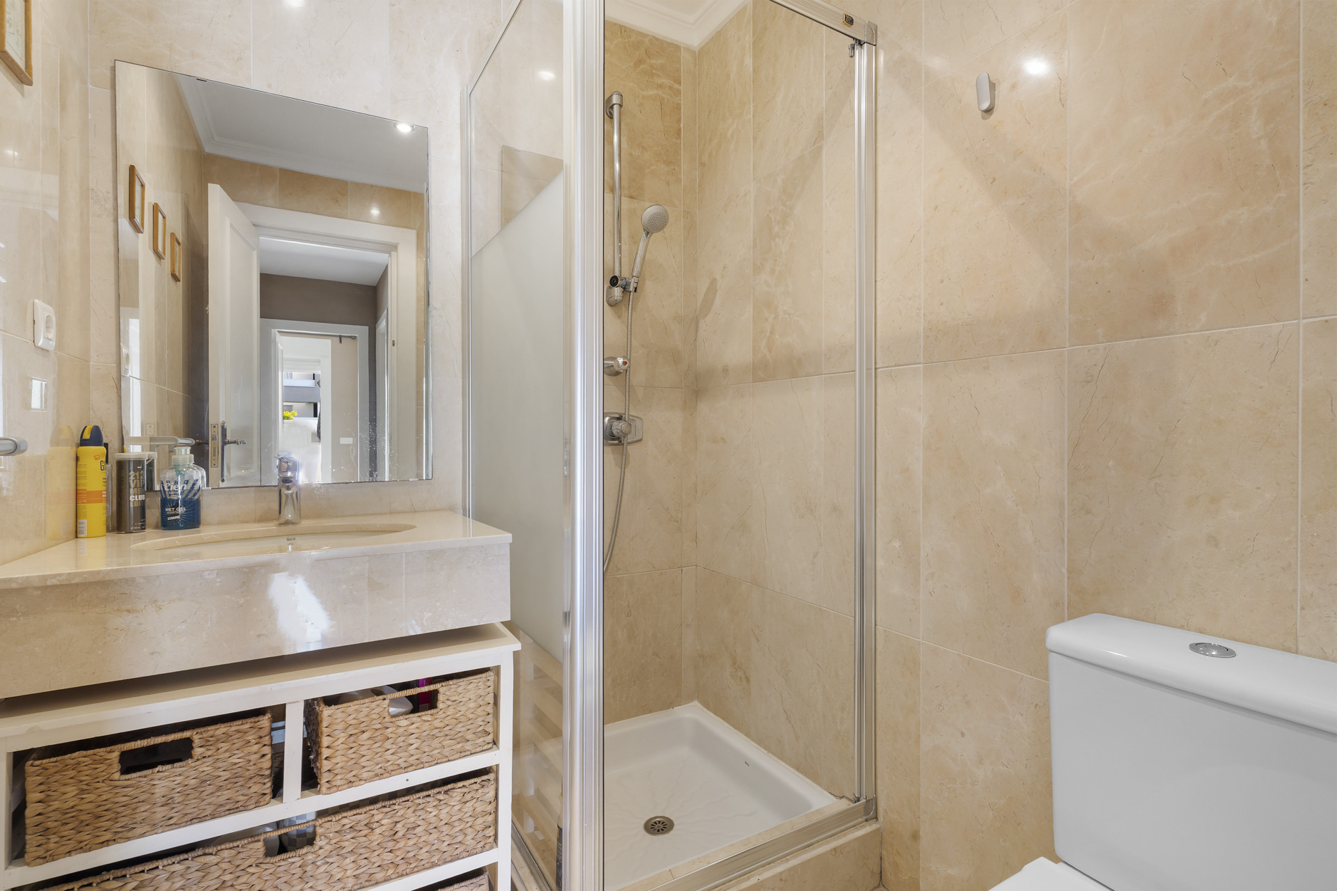 3 Bedroom Apartment in Marbella - Photo 13