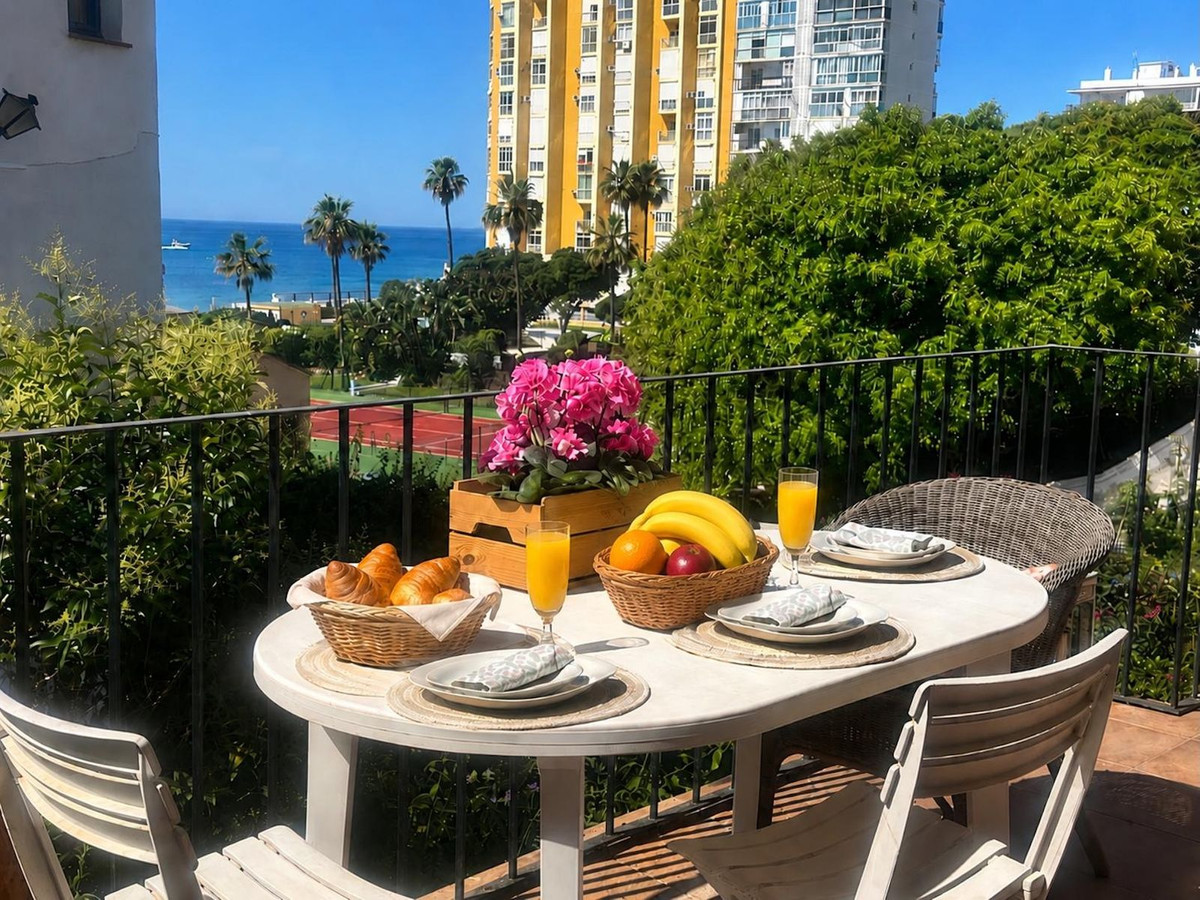2 Bedroom Apartment in Mijas