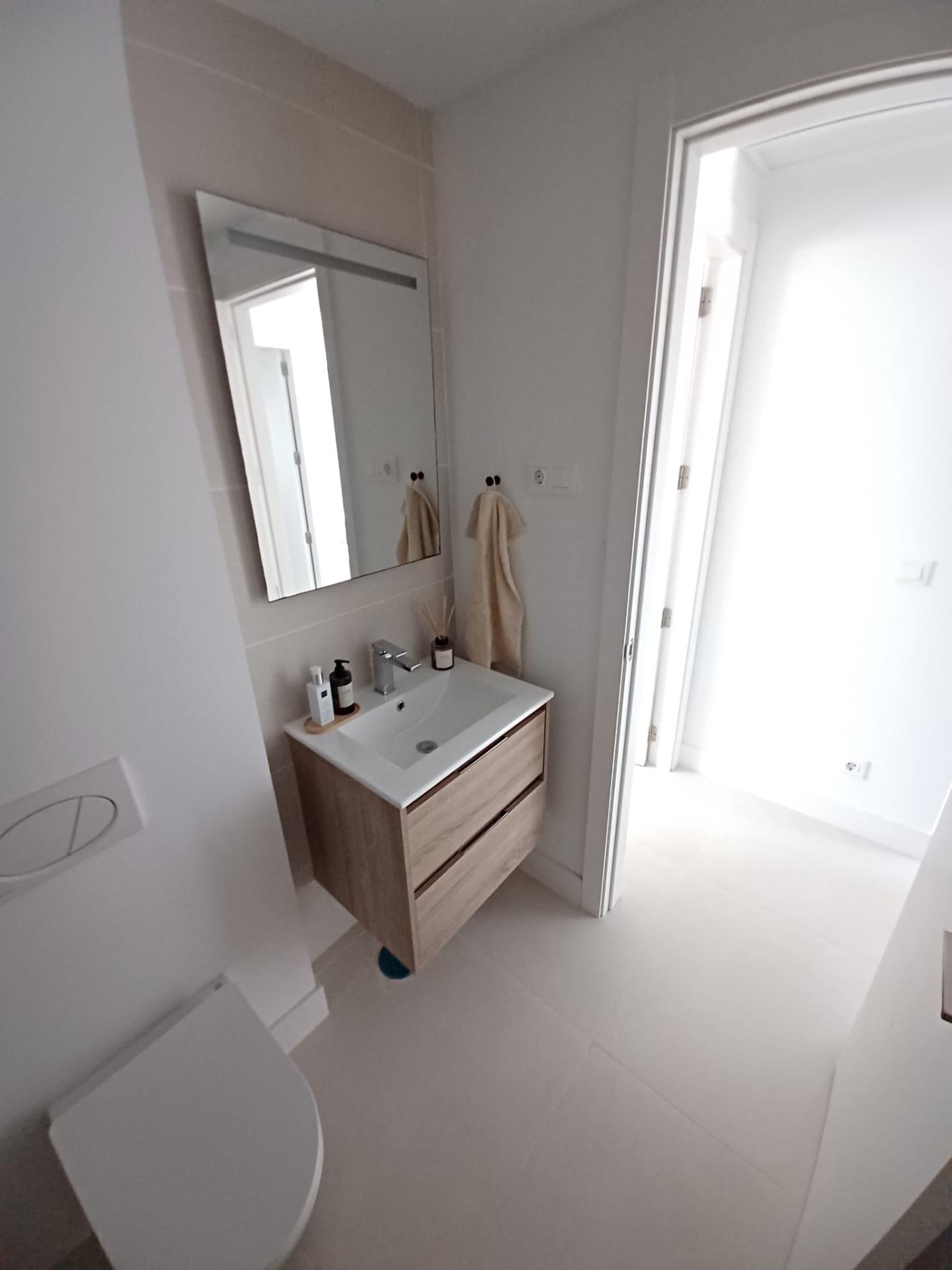 2 Bedroom Apartment in Benalmádena - Foto 23