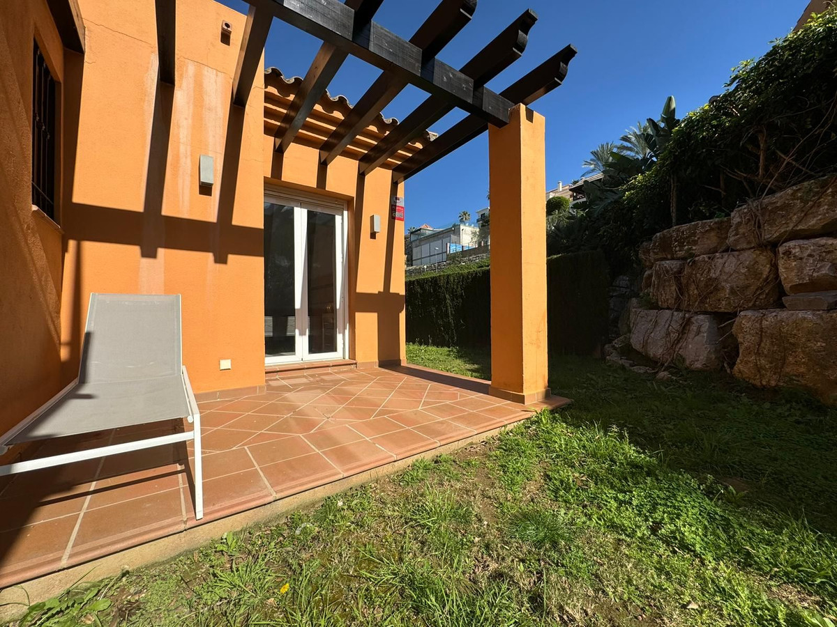 4 Bedroom Villa in Estepona - Photo 8