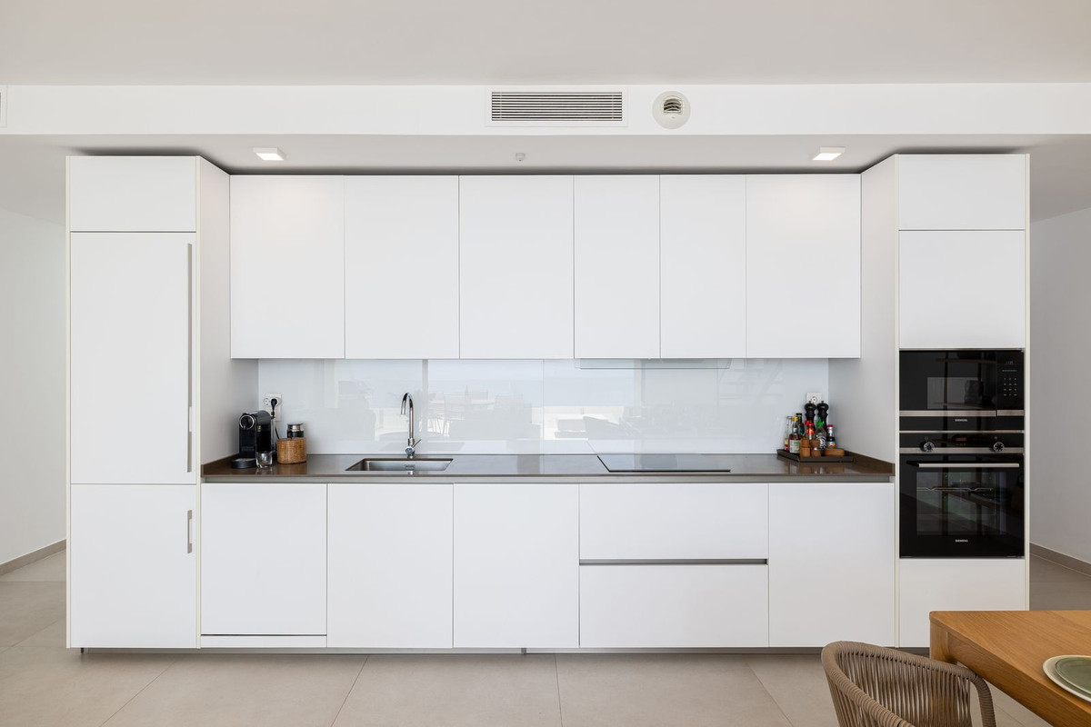 3 Bedroom Penthouse in Benalmádena - Photo 8