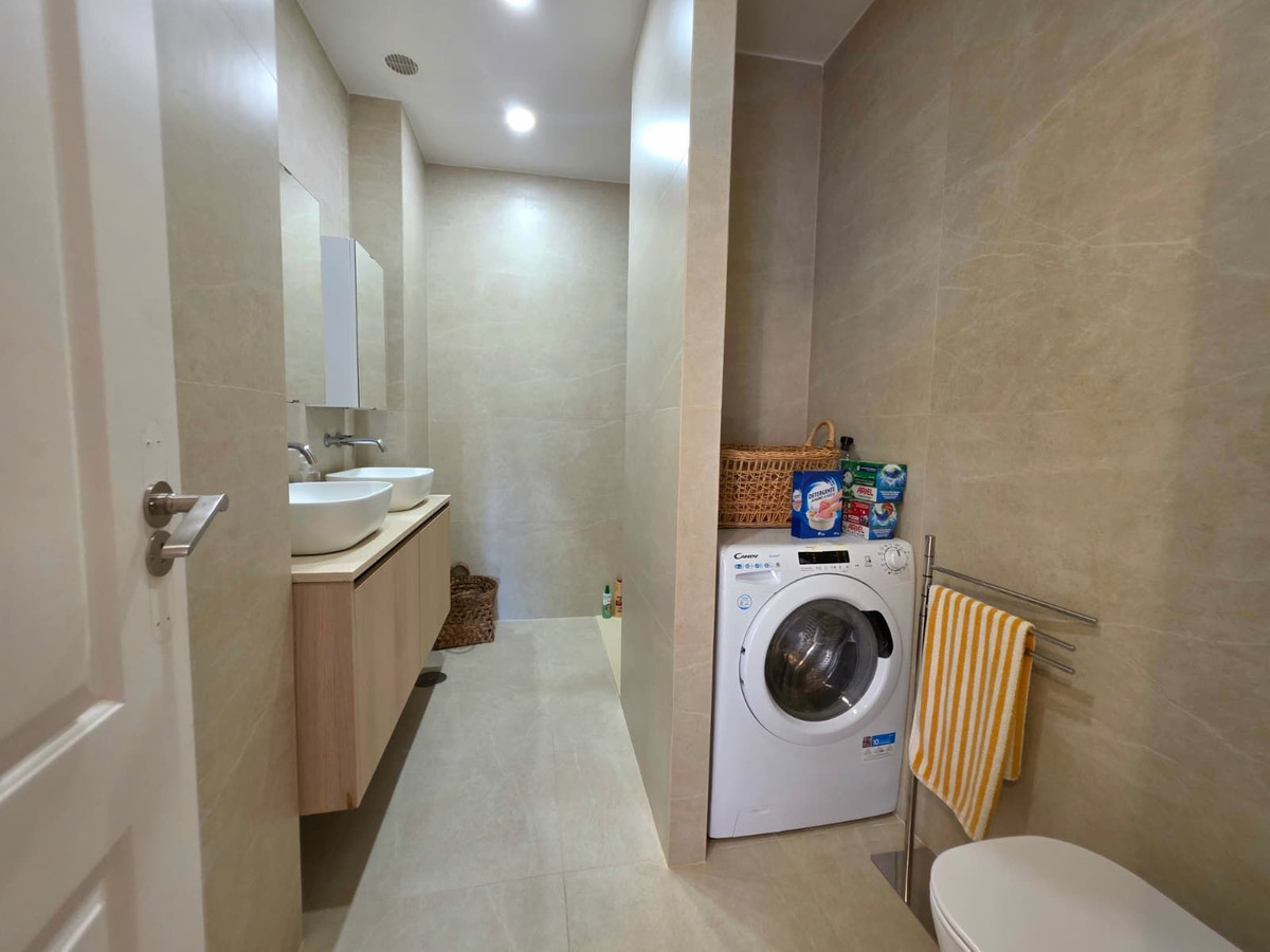 3 Bedroom Apartment in Marbella - Photo 17