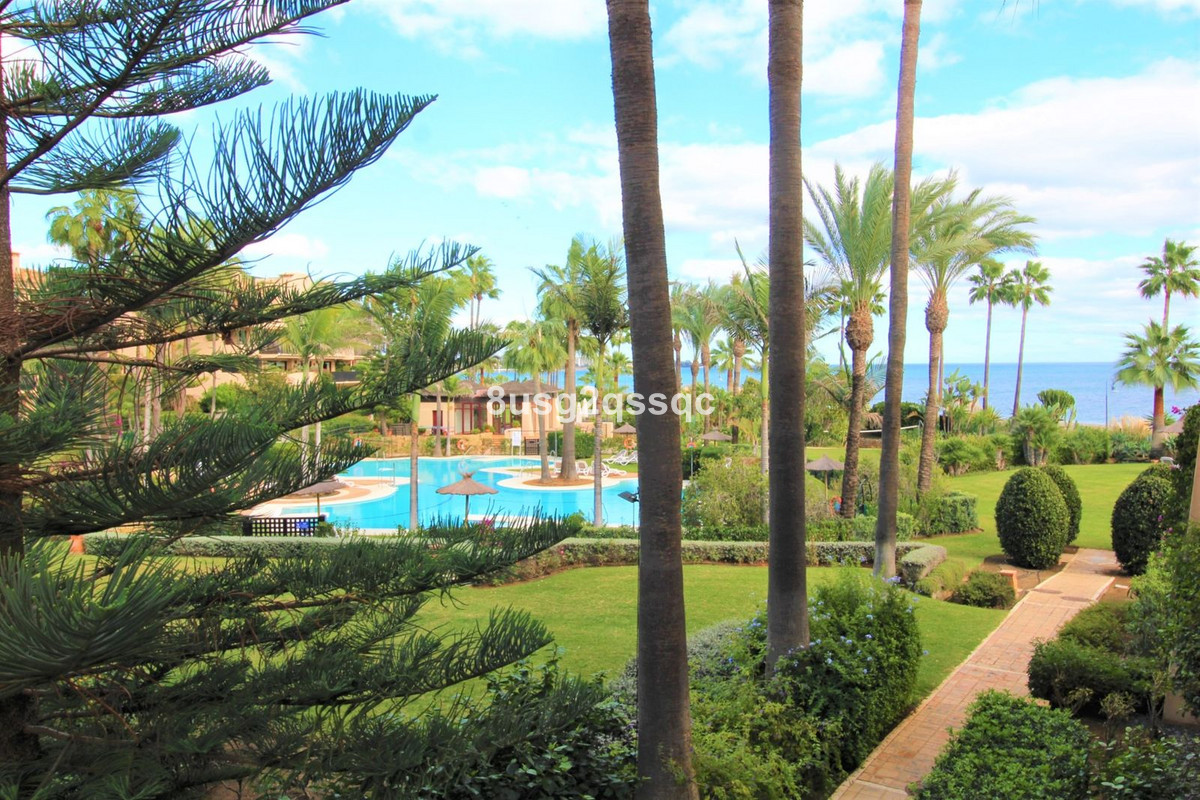 3 Bedroom Penthouse in Estepona - Photo 28