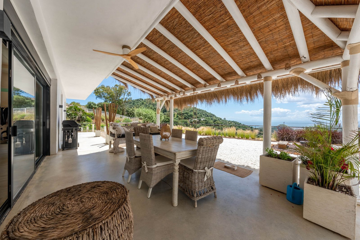 2 Bedroom Villa in Marbella - Photo 31