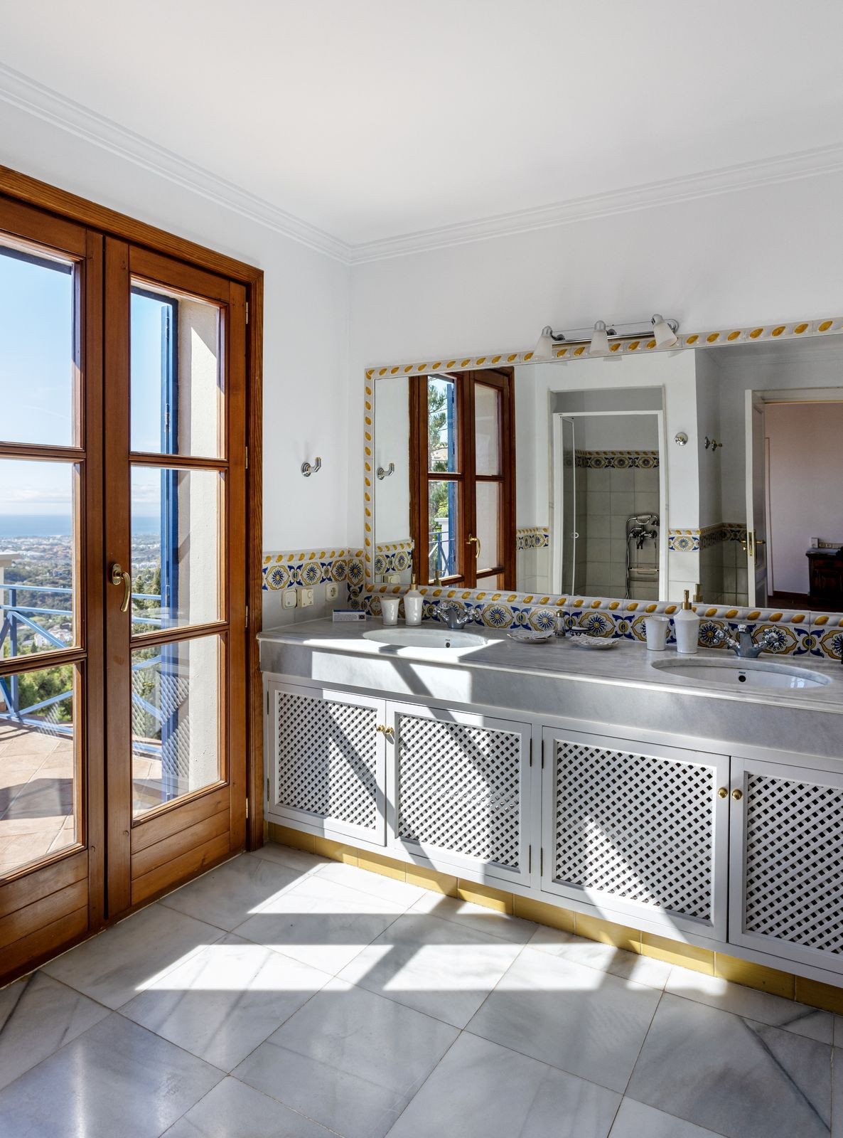 7 Bedroom Villa in Benahavís - Фото 14