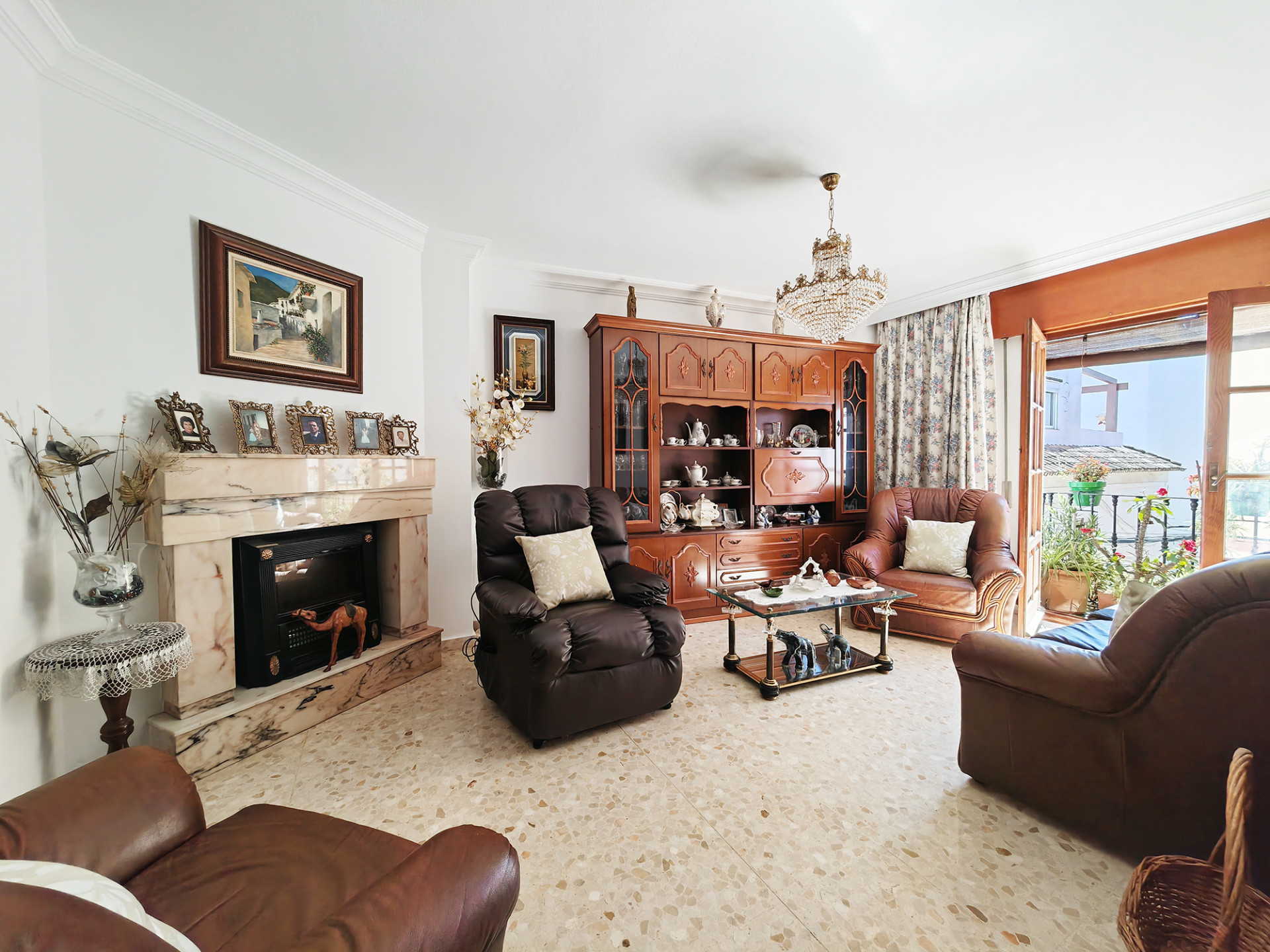 5 Bedroom Townhouse in Estepona - Фото 6