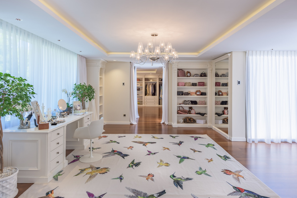 9 Bedroom Villa in Marbella - Photo 7
