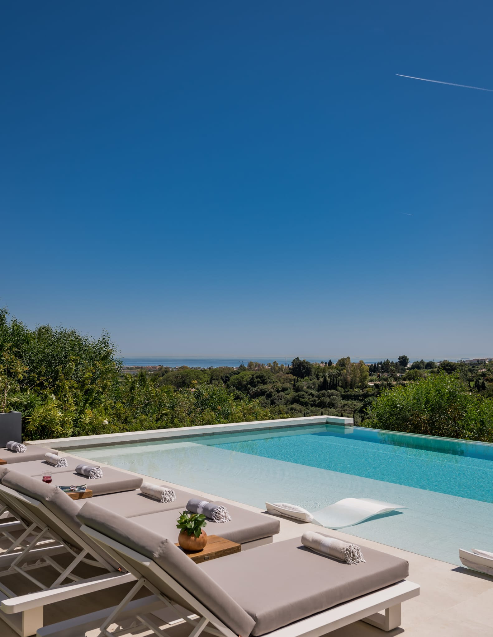 5 Bedroom Villa in Benahavís - Foto 6