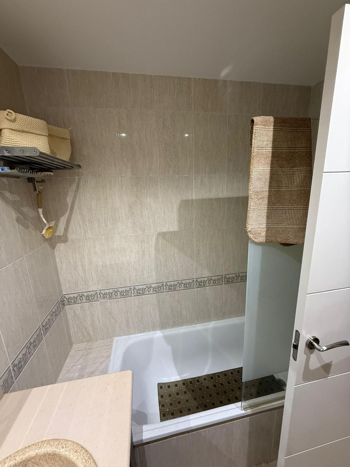 3 Bedroom Apartment in Marbella - Photo 14