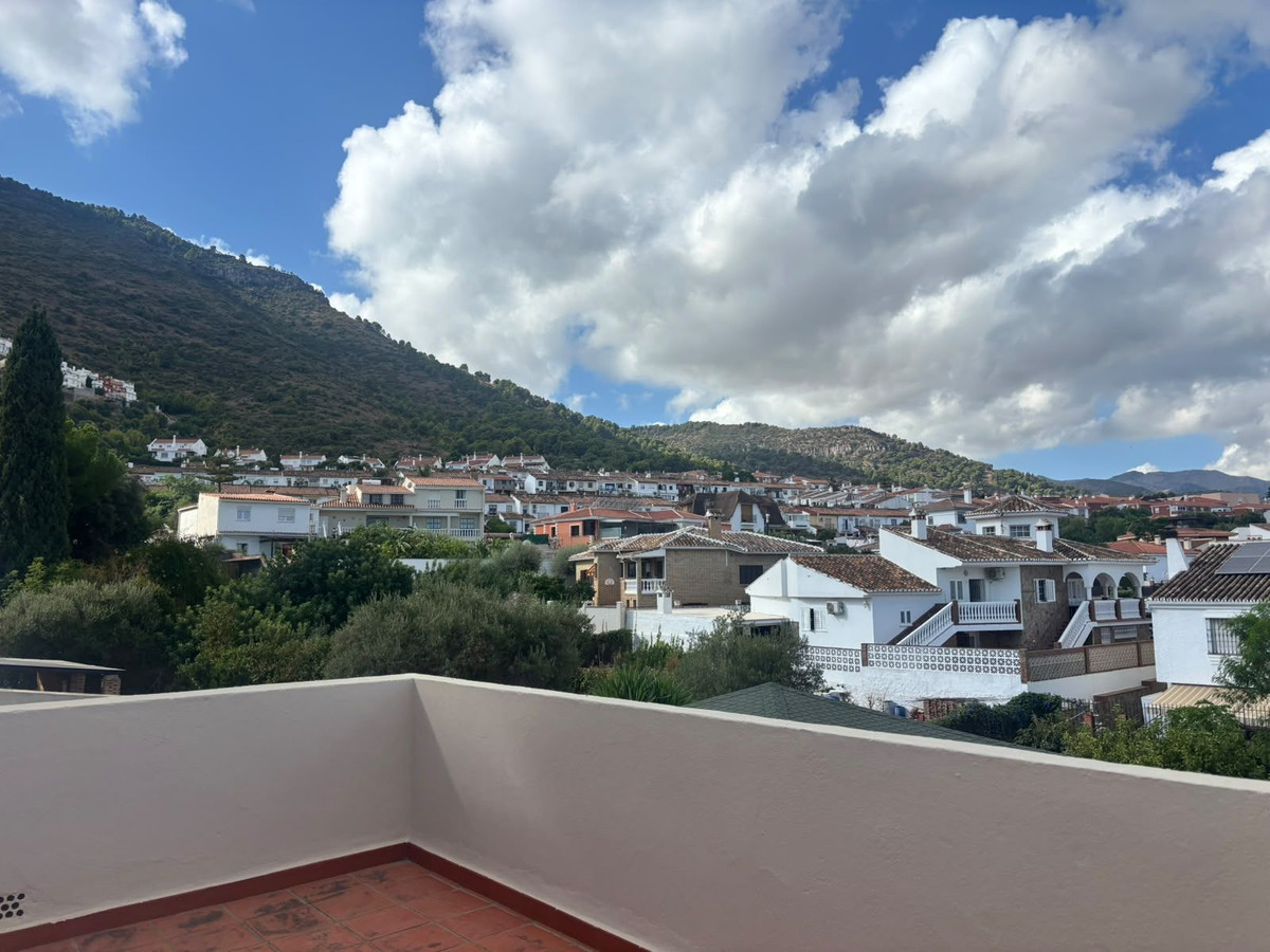6 Bedroom Villa in Alhaurín de la Torre - Photo 6