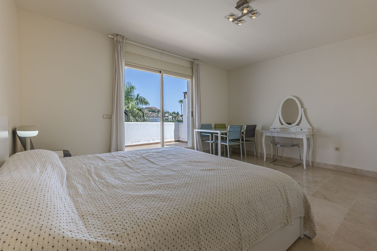 4 Bedroom Townhouse in Marbella - Photo 28