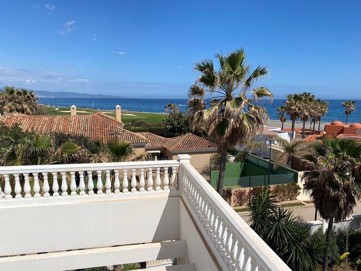 6 Bedroom Villa in San Pedro de Alcántara - Photo 6