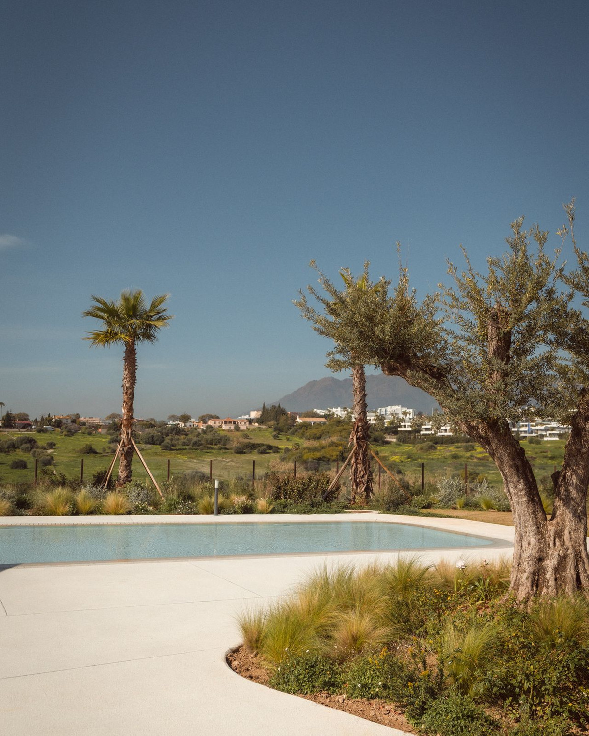 3 Bedroom Apartment in Estepona - Photo 8