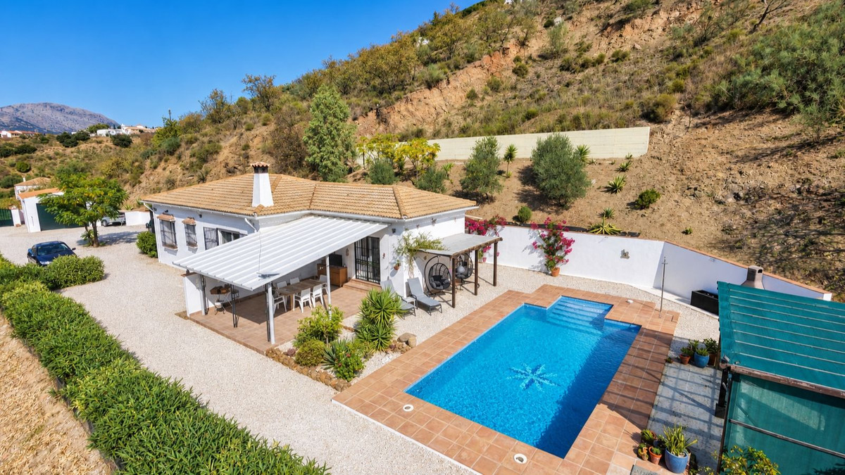 3 Bedroom Villa in Colmenar
