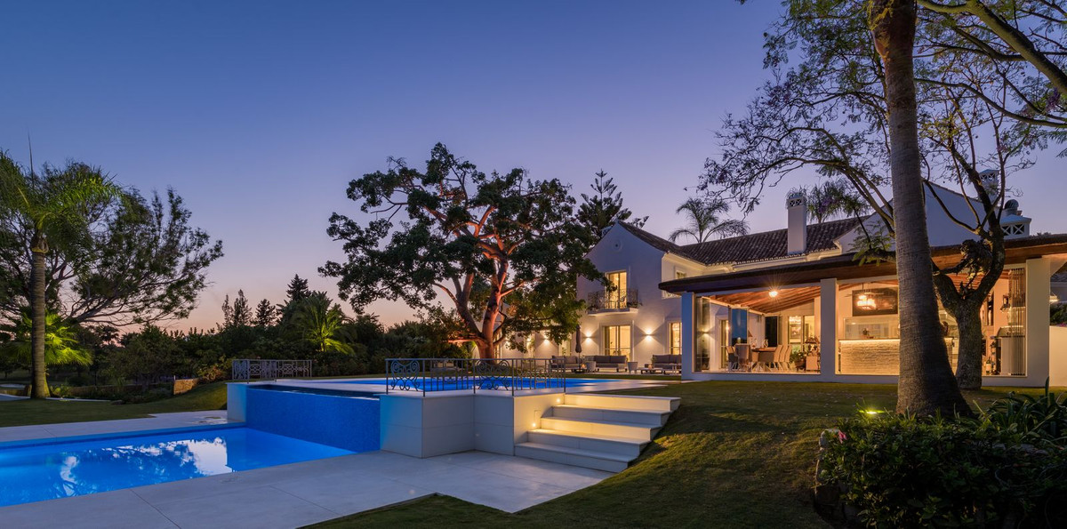 6 Bedroom Villa in Marbella - Photo 23