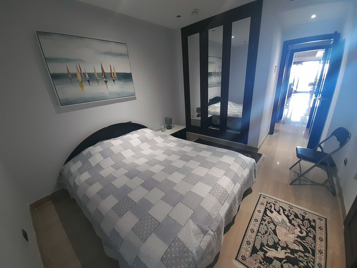 2 Bedroom Apartment in Estepona - Photo 20